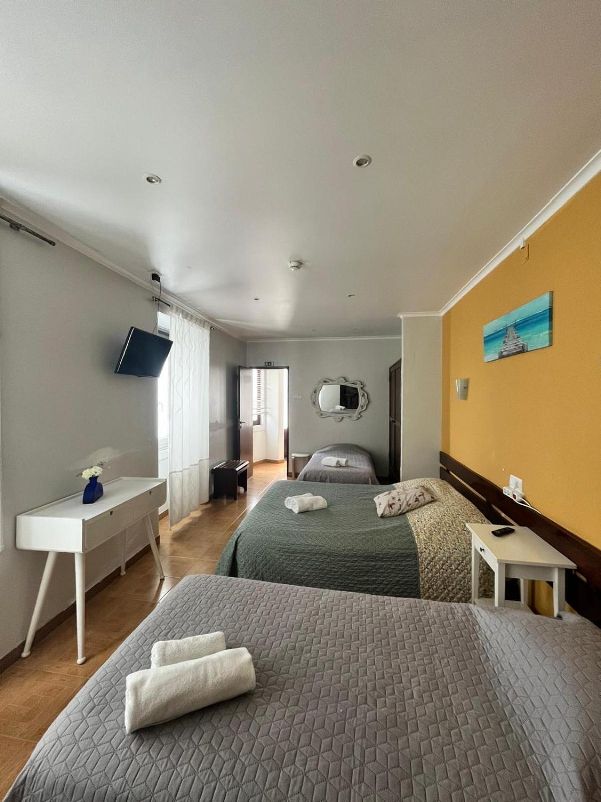Hotel Residencia Aviz Peniche Exterior foto